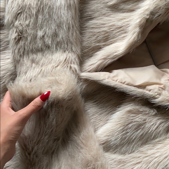 Fake fur jacket cream color - Picture 2 of 2
